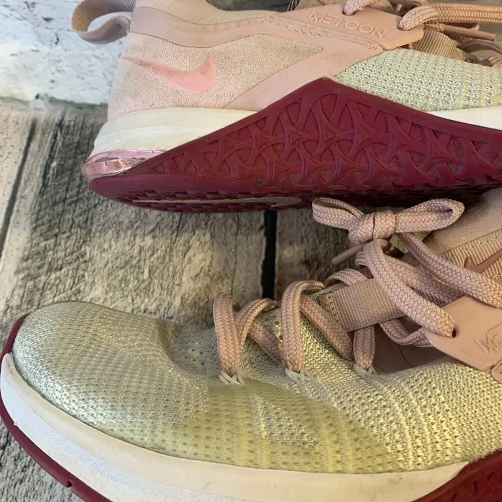 NIKE Women’s MetCon FlyKnit 3 Pink Sneakers / Size: 8.5